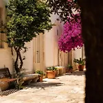Konukevi Oasi Di Pace Montalbano (Apulia)